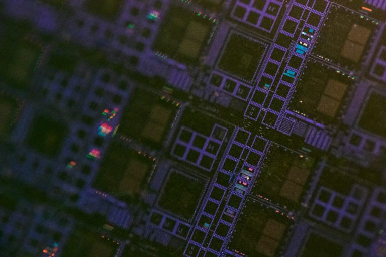 TSMC supera expectativas con un crecimiento récord impulsado por la demanda de chips de IA