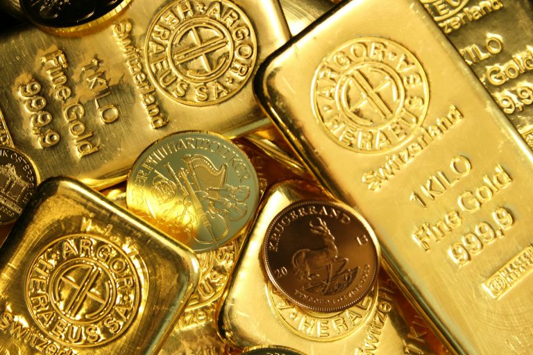 El oro saca músculo: la esperanza de paz en Medio Oriente frena al petróleo y al dólar